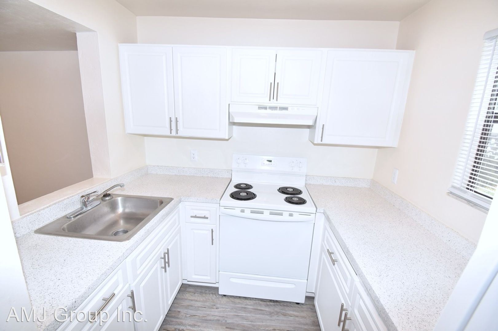 NW 64th Place - NW 25th Terrace